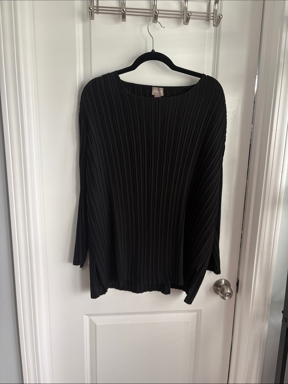 Chico's Black Pleated Long-Sleeve Top